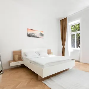 Stilvolle 2 Im Wiener Altbaustil Nahe Donaukanal Апартаменты