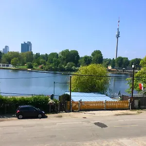  Apartment Ajo Apartments - Alte Donau Lake Or Garden View Balcony Studio - Self-Check-In