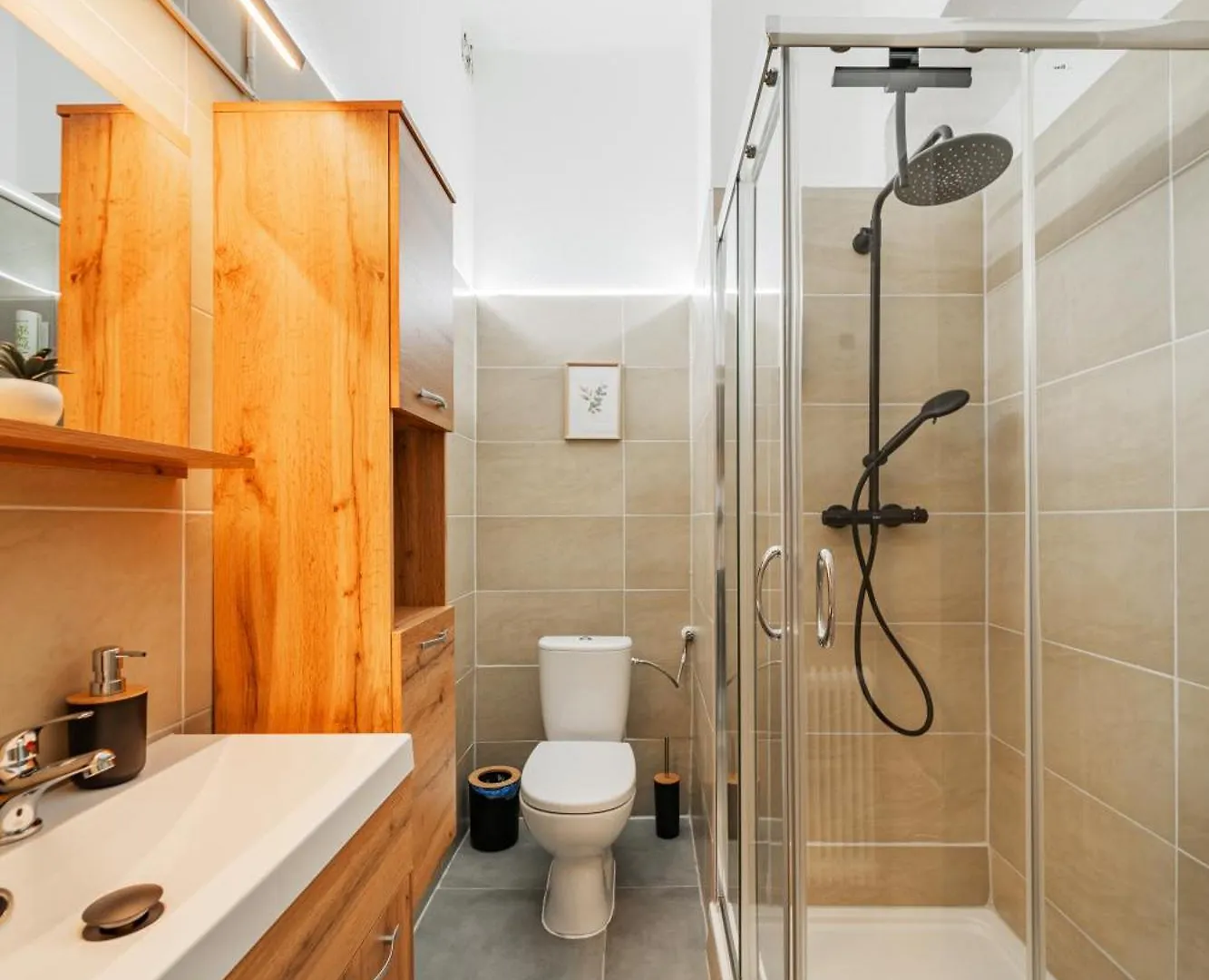 70 M2 Central Westbahnhof Apartment Viena