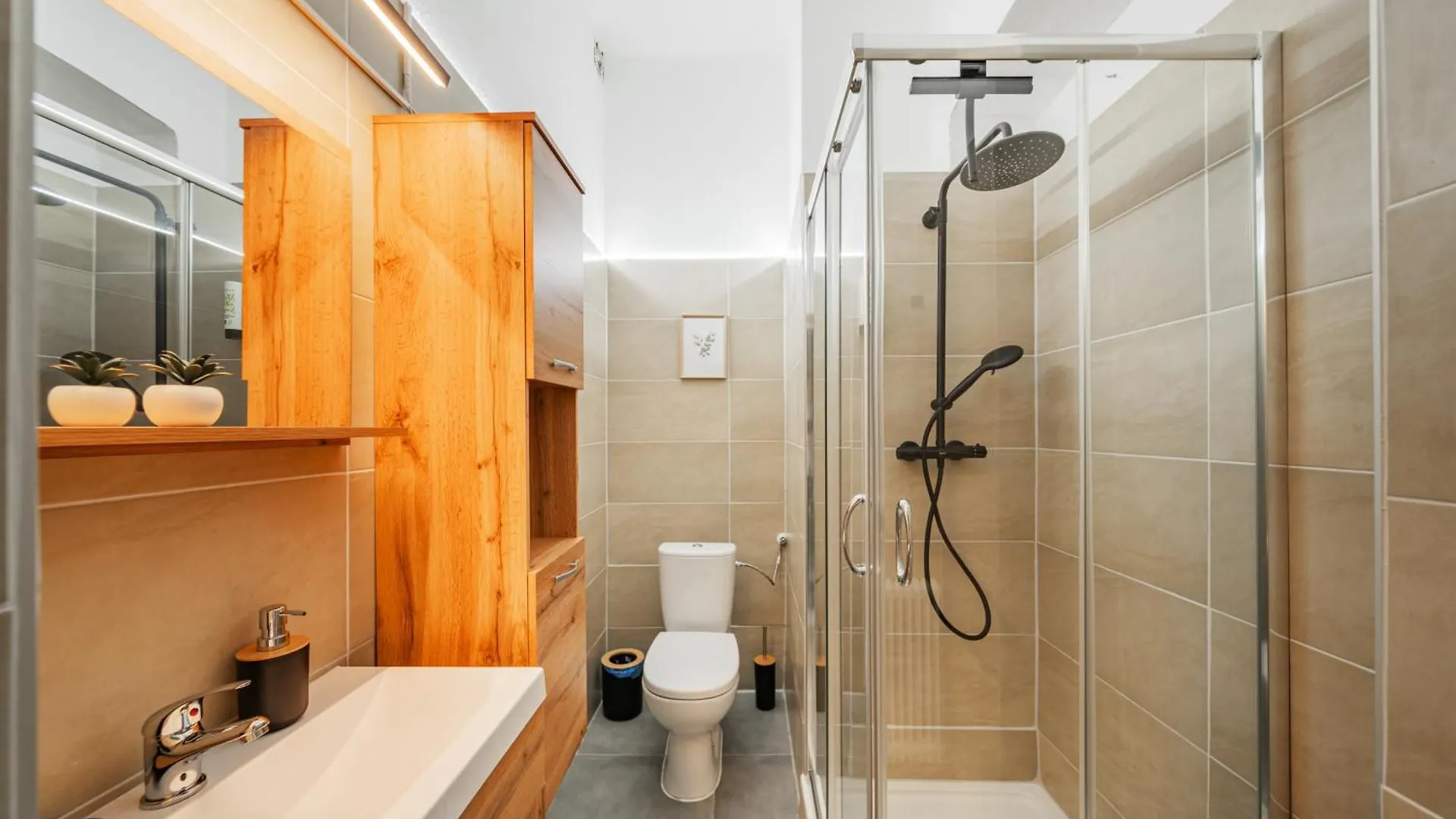 70 M2 Central Westbahnhof Apartment Viena Austria