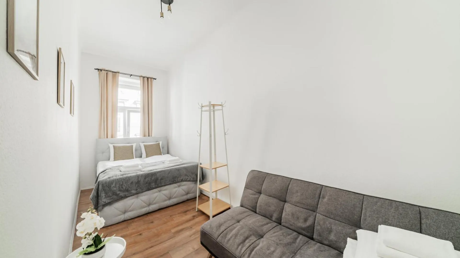 70 M2 Central Westbahnhof Apartment Viena